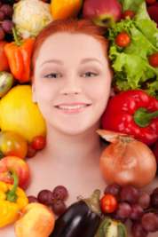 girl's face in eating a raw food die